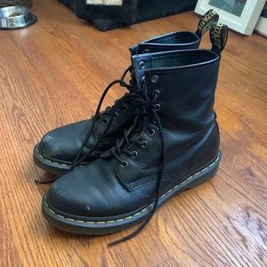 doc martens leather boots 1460